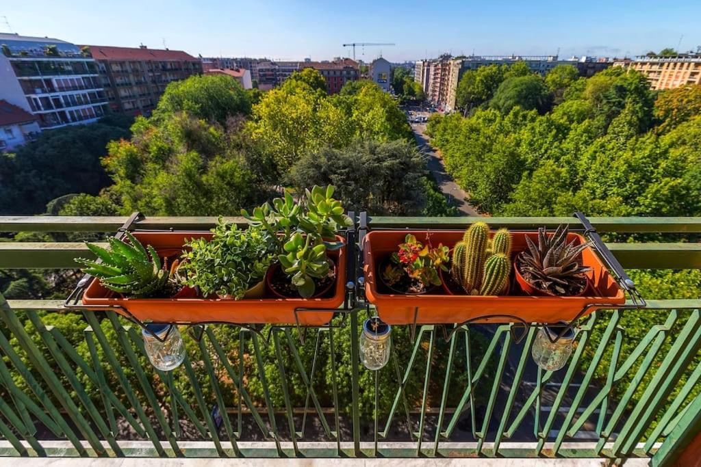 Sunny & Updated Flat With Panoramic City View 50M From M4 Stop Milano Ngoại thất bức ảnh