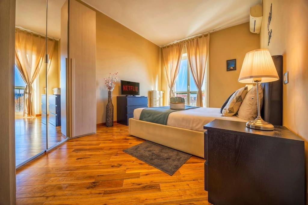 Sunny & Updated Flat With Panoramic City View 50M From M4 Stop Milano Ngoại thất bức ảnh