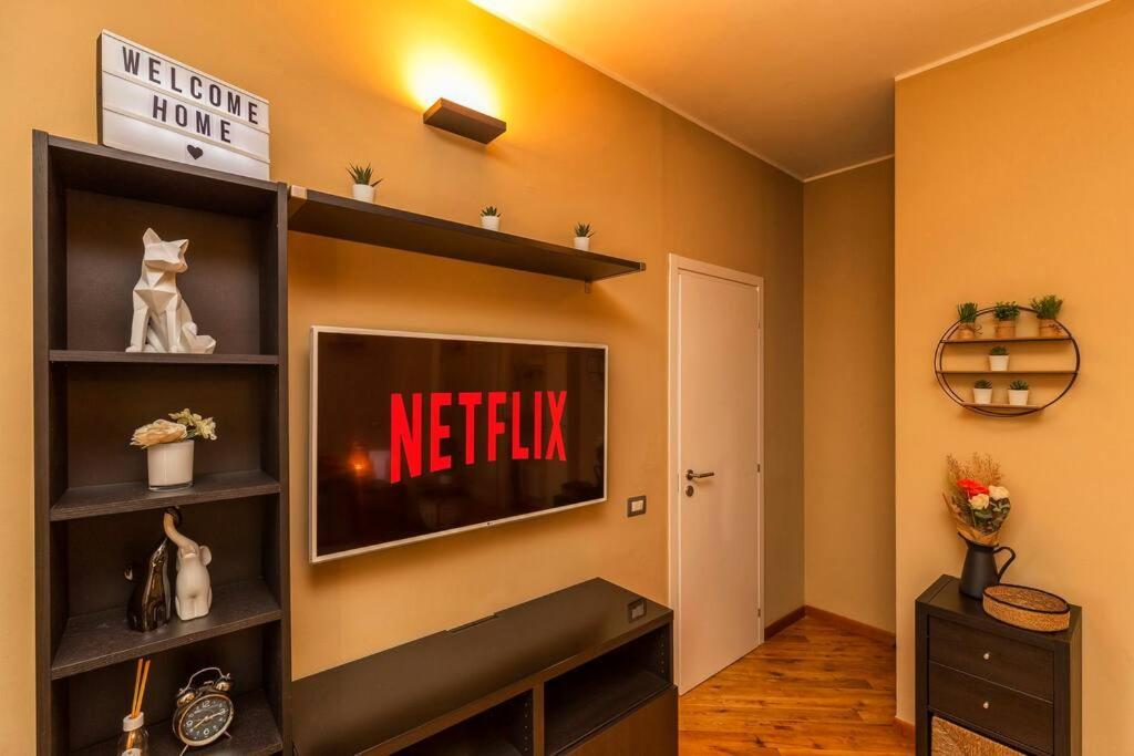 Sunny & Updated Flat With Panoramic City View 50M From M4 Stop Milano Ngoại thất bức ảnh