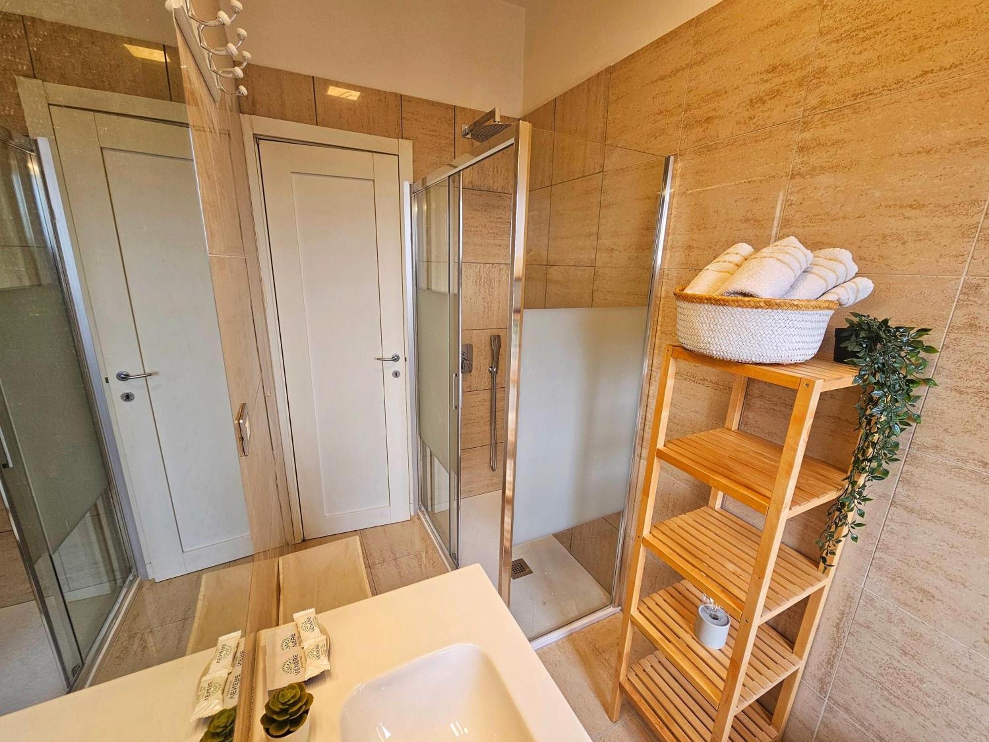 Sunny & Updated Flat With Panoramic City View 50M From M4 Stop Milano Ngoại thất bức ảnh