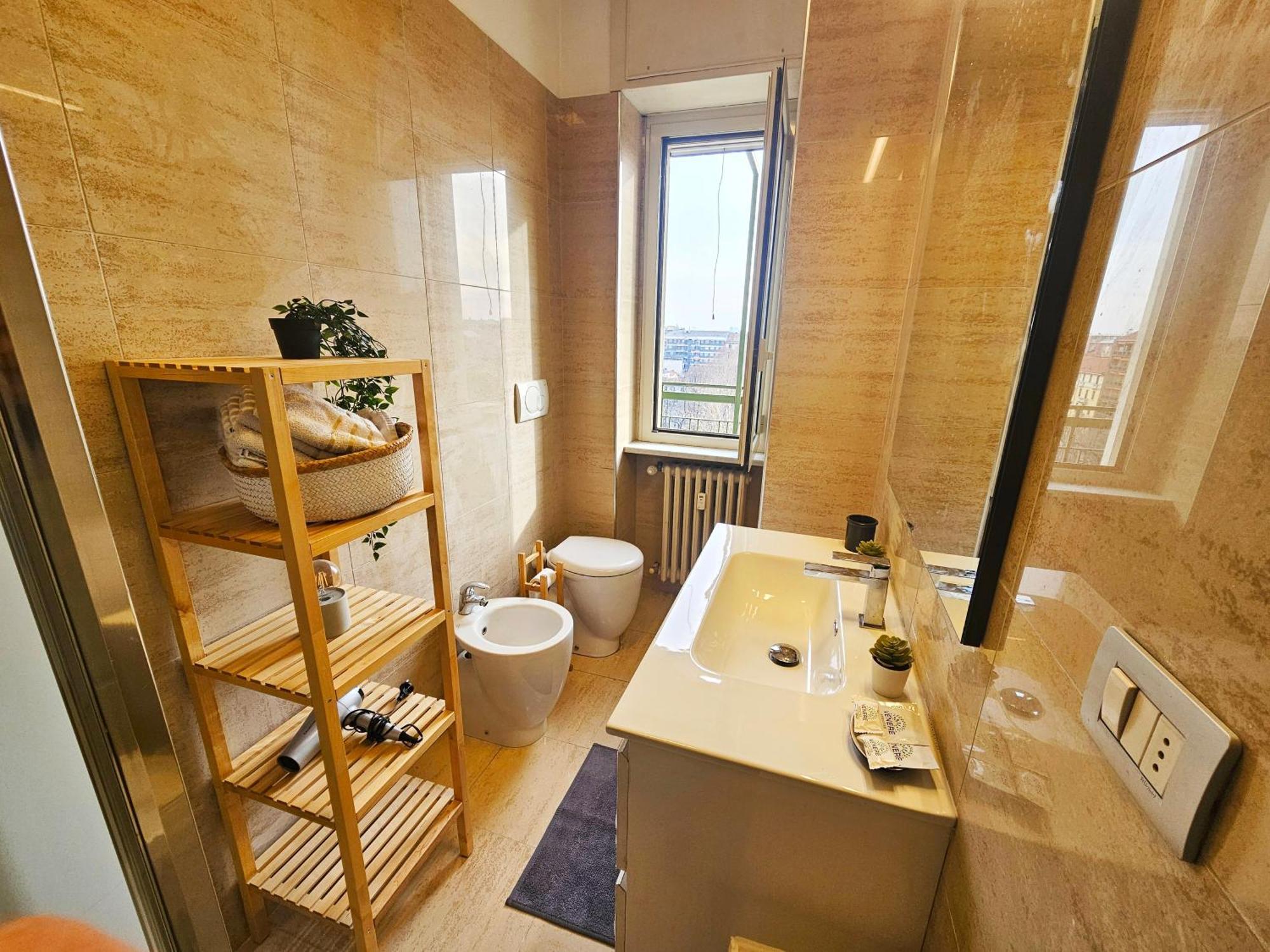 Sunny & Updated Flat With Panoramic City View 50M From M4 Stop Milano Ngoại thất bức ảnh